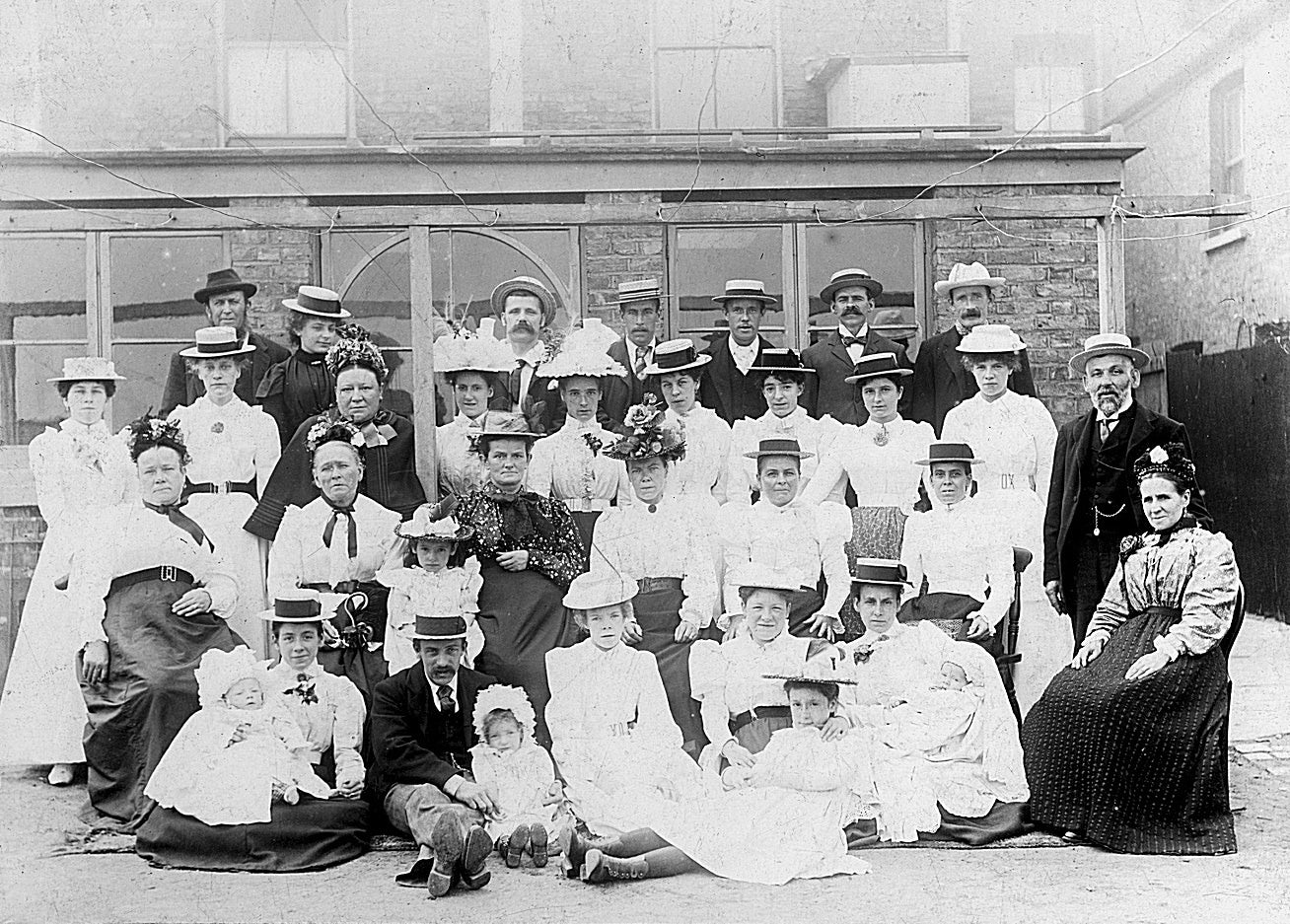 5a green 1900 Ansell Laundry staff