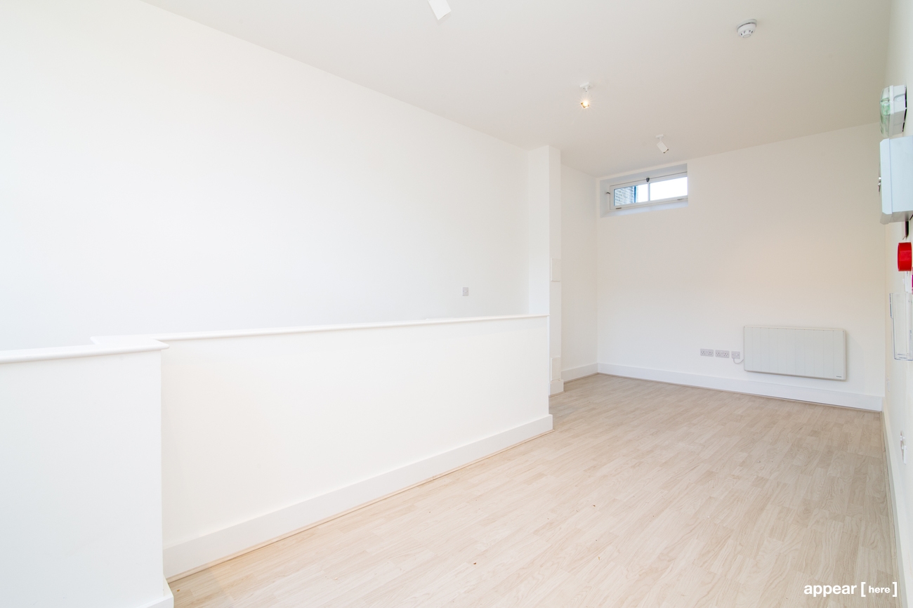 Retina 170 Wandsworth Bridge Road 1