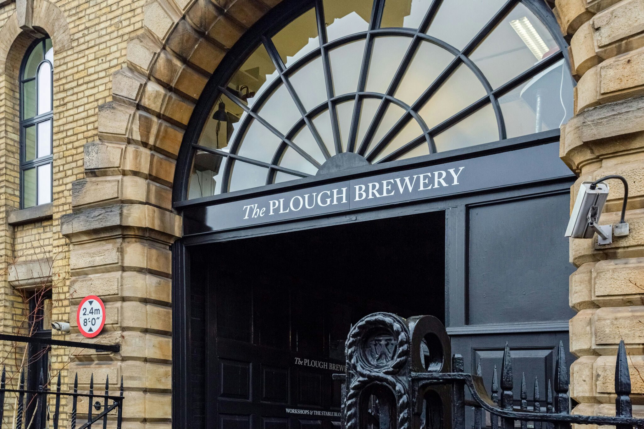 62069 Meg Bee The Plough Brewery 4 low